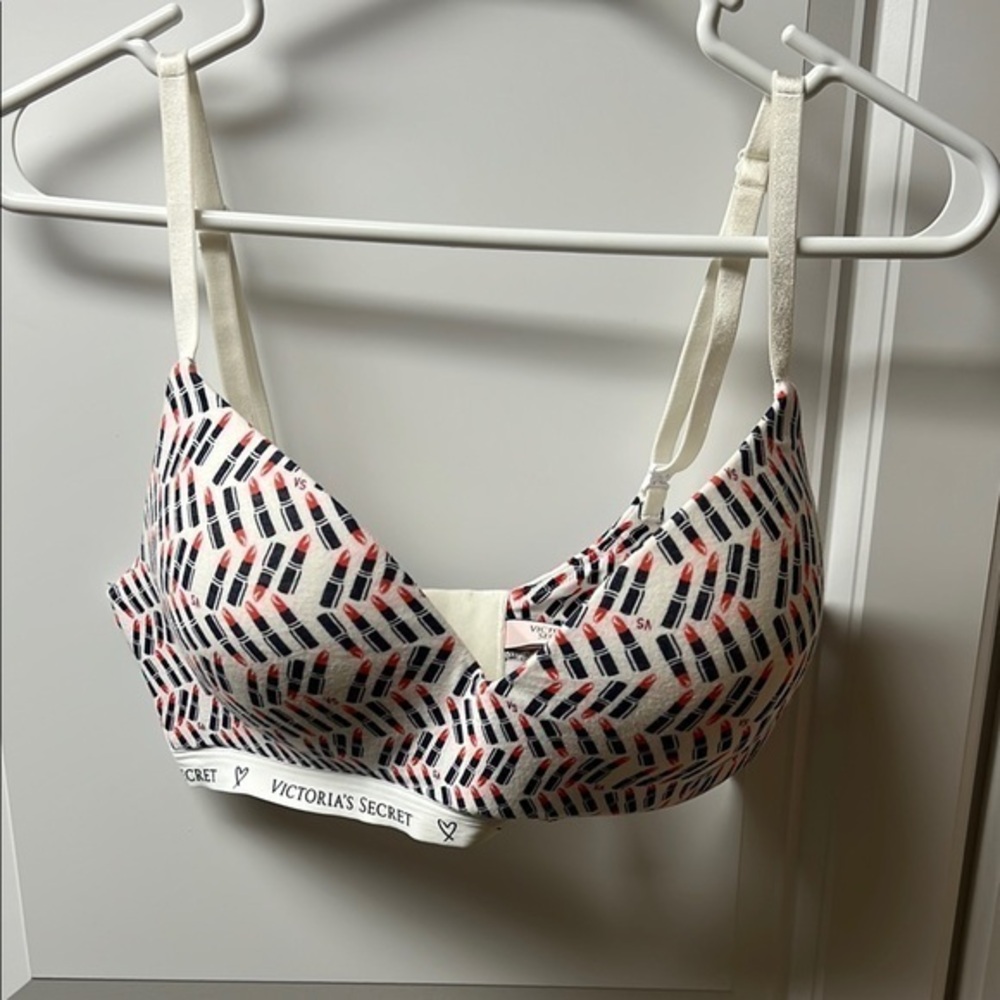 Victoria's Secret Wireless Tshirt Bra, 36D, Lipstick